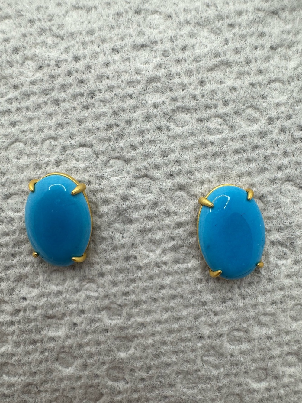 Gold-Plated Turquoise Oval Stud Earrings - Blue